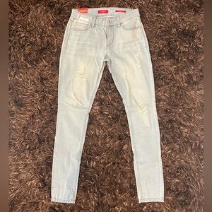 GUESS Sienna Curvy Medium-Rise Skinny Jeans - 27 (New)